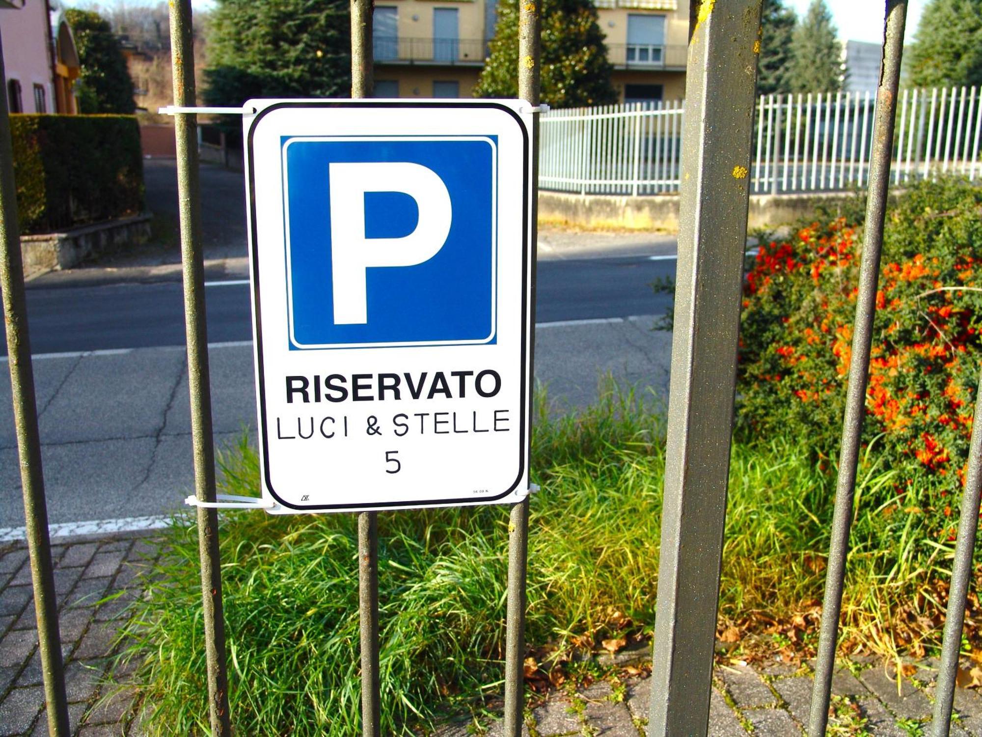 Modern Apartment Luci & Stelle Near Lake Como Nibionno Exterior photo