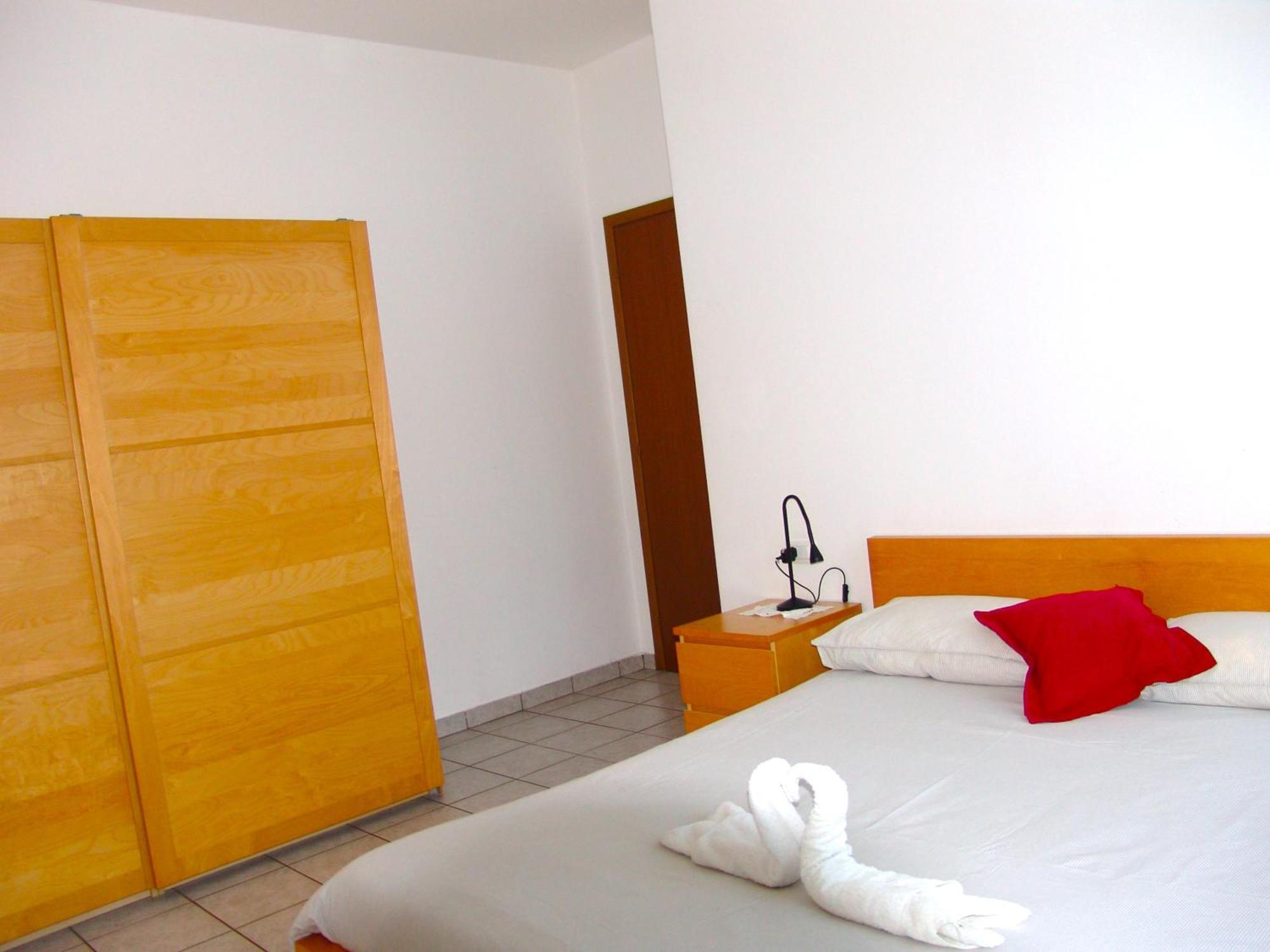 Modern Apartment Luci & Stelle Near Lake Como Nibionno Exterior photo